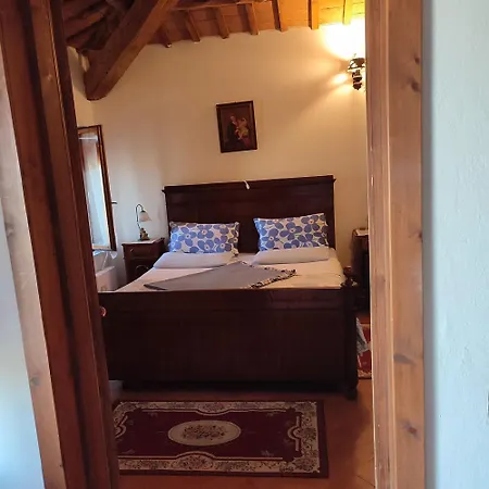 I Cipressi Casa Ruina